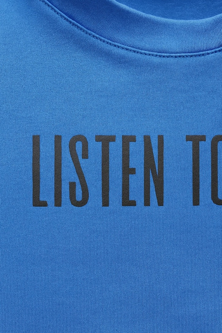 Blue oversized T-shirt "Listen to me"